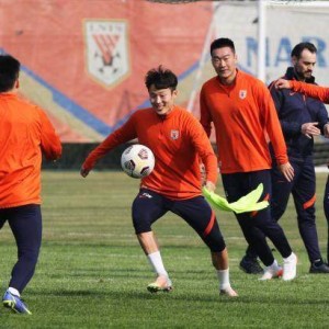 九游体育直播-泰山遭遇残阵烦恼今日斗宿敌 费莱尼尚未满血复活